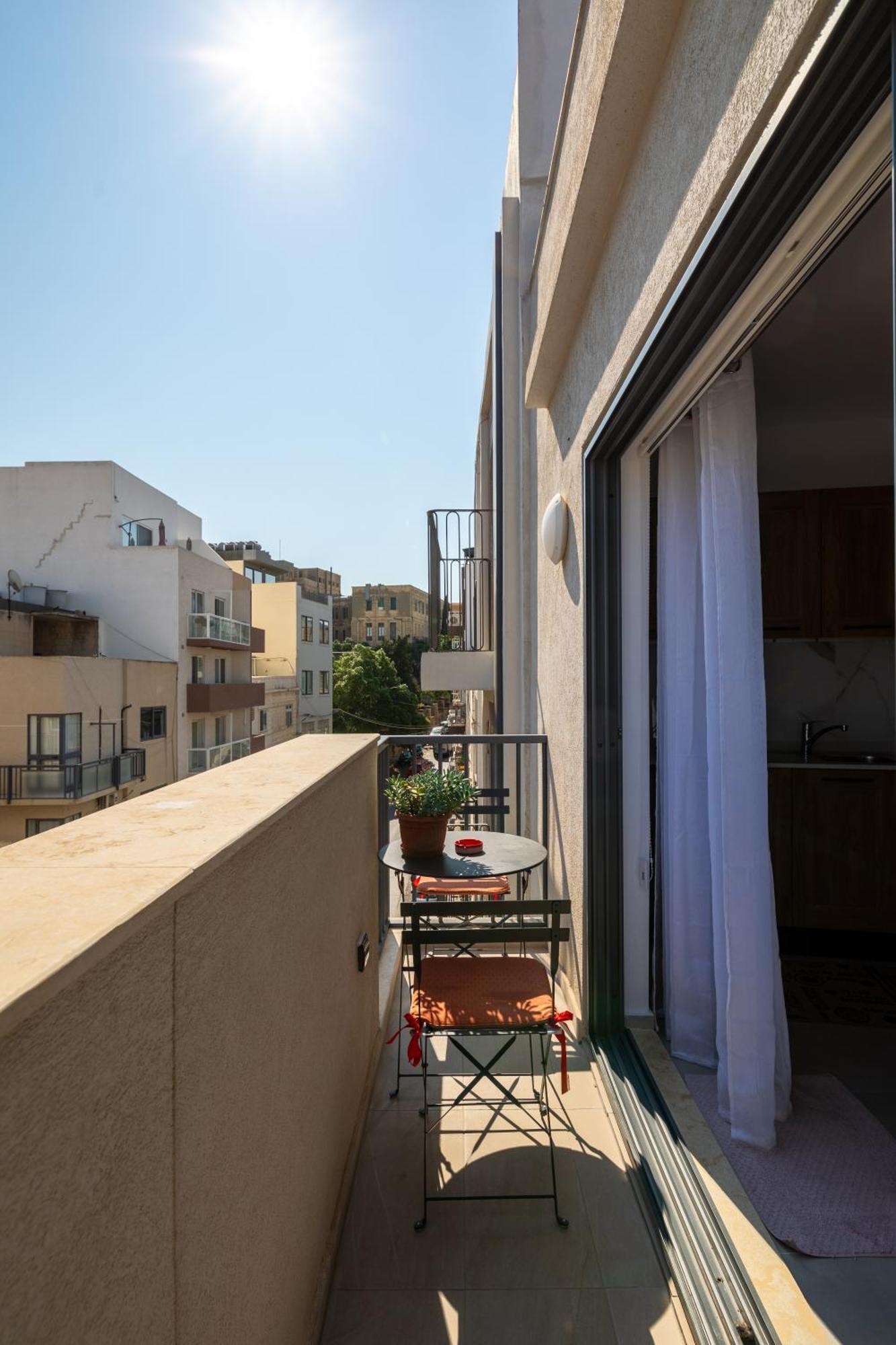 Modern 2Br Stylish Apartment With 2 Balconies - Close To St Julian'S & Sliema & Yacht Marina Pietà Extérieur photo